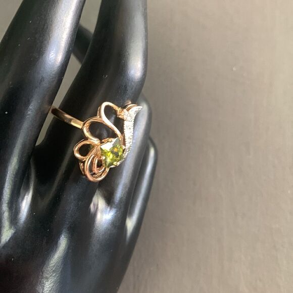 Gorgeous FJ Fallon Gold plate and Silver Olive Green CZ ring, Stamped - Picture 3 of 5